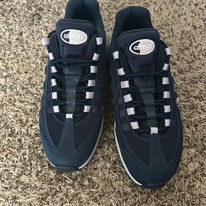 COPY - Airmax 95 mid navy blue colorway. Only wore once good condition